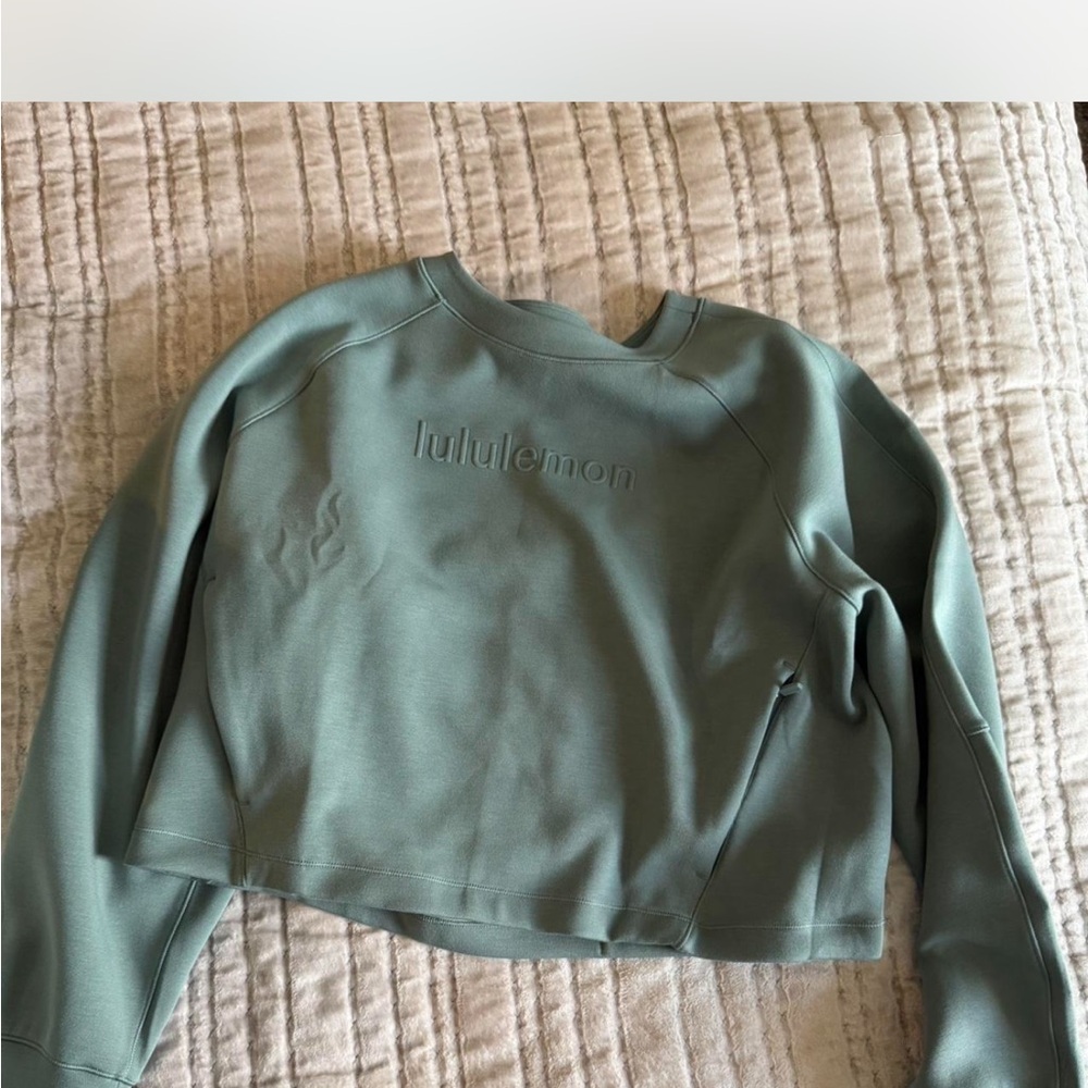 Lululemon crop sweater